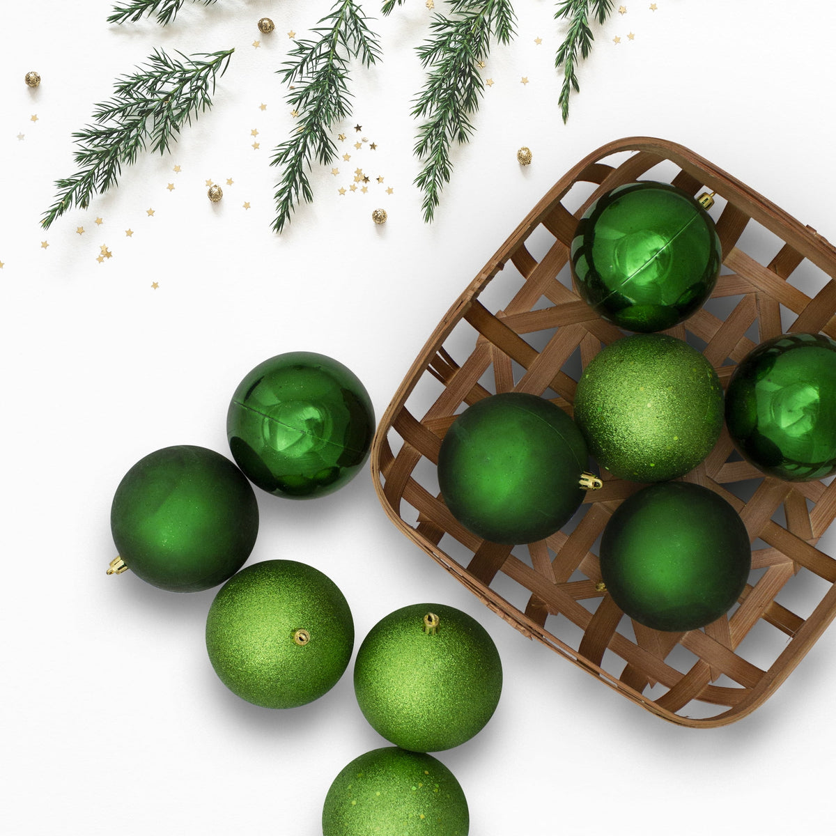 Northlight 12ct Shatterproof 4-Finish Christmas Ball Ornament Set 4" - Green