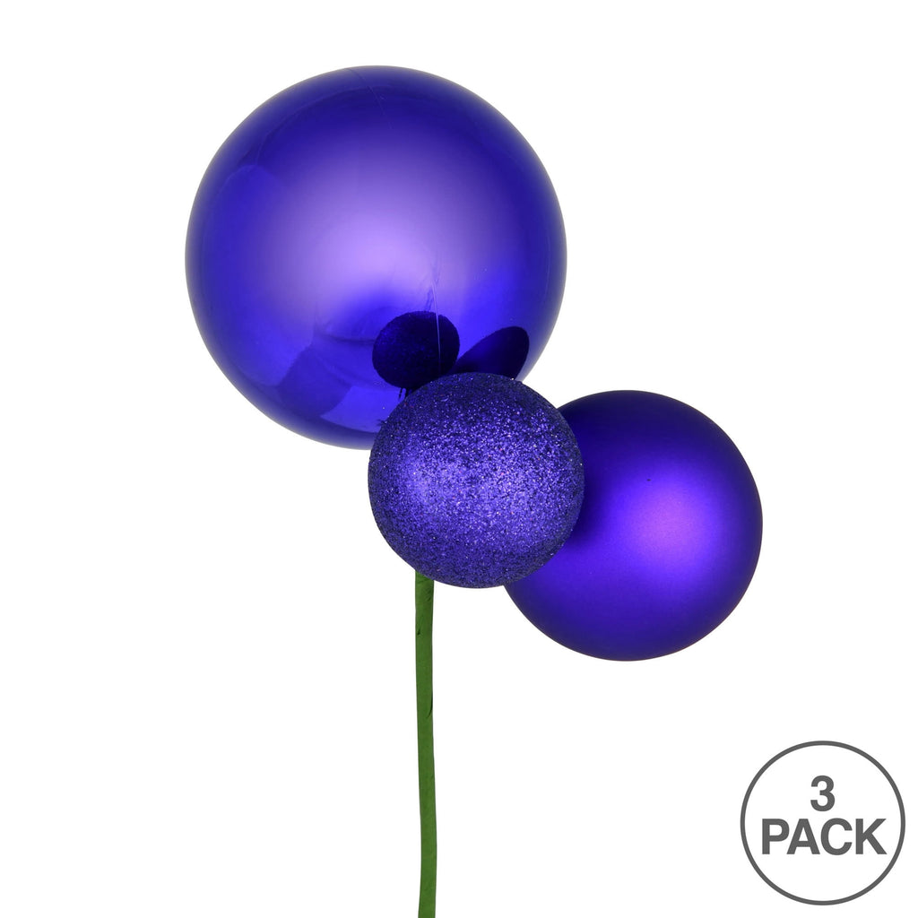 Vickerman 18" Honey Gold Orn Pick 3 per Bag. Features shiny, matte and glitter ornaments.