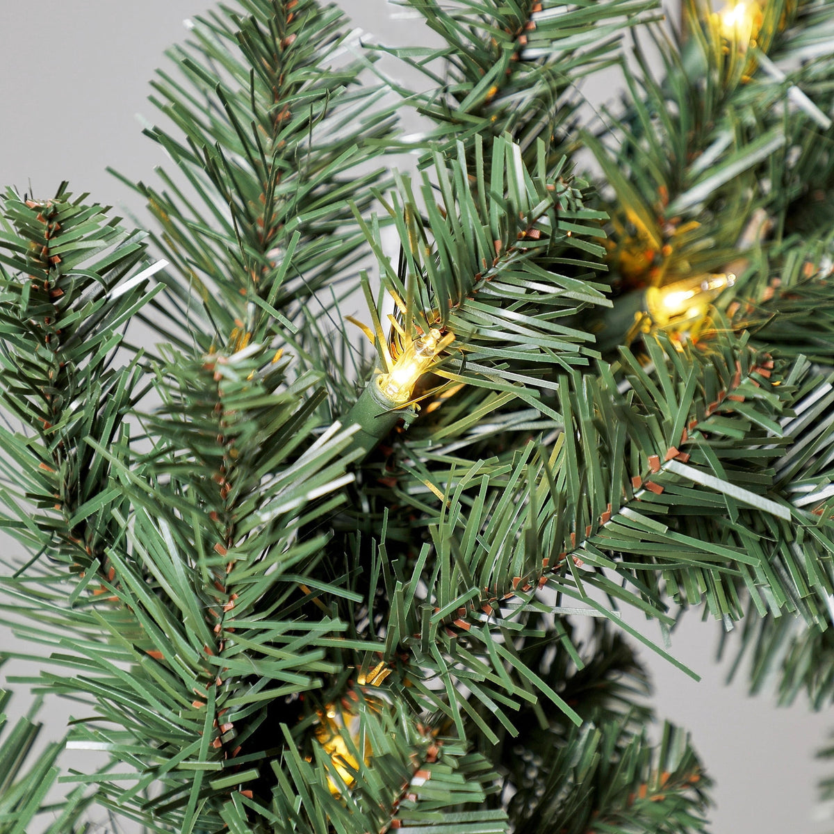 Napa Pre-Lit Warm White LED Artificial Christmas Garland, Green, 9', by Holiday Time