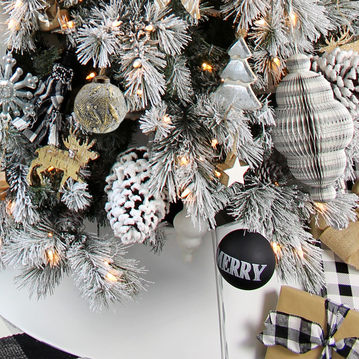 AuldHome Design Farmhouse Ball Ornaments (Set of 6, Gold/Silver); Distressed Metal Glass Ball Vintage Style Christmas Decorations