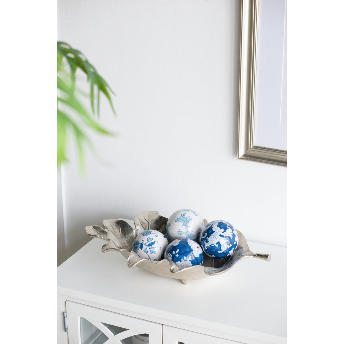 A&B Home Floral Orbs - Set of 4 - Blue/White