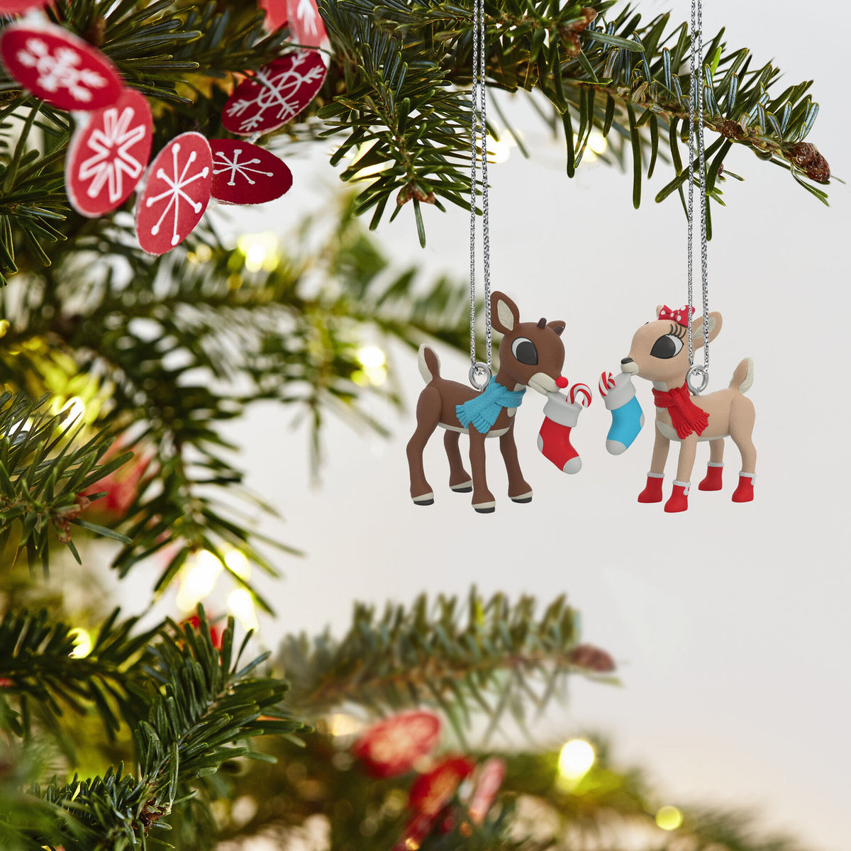 Hallmark QXM8245 Mini Rudolph the Red-Nosed Reindeer Rudolph & Clarice (Set of 2) 2021 Ornaments