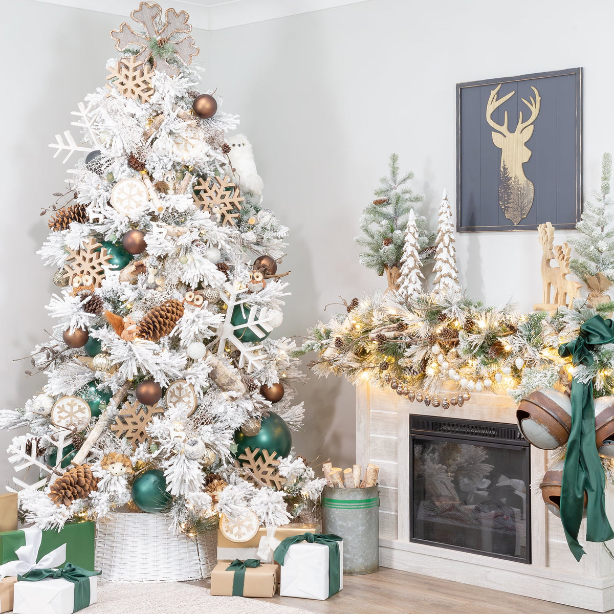 AuldHome Design Farmhouse Ball Ornaments (Set of 6, Gold/Silver); Distressed Metal Glass Ball Vintage Style Christmas Decorations