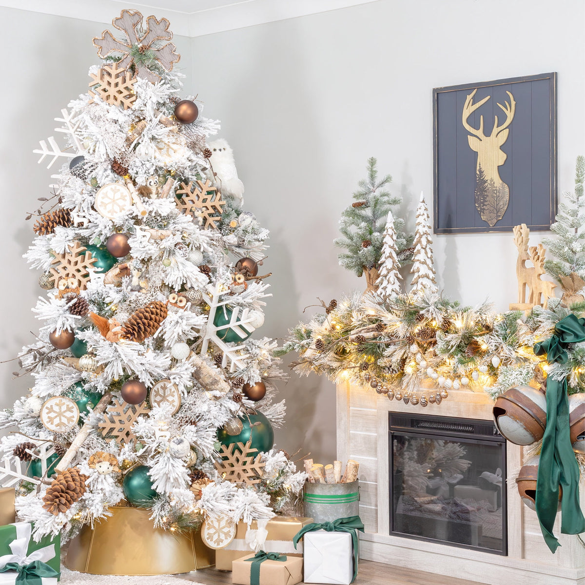 AuldHome Design Farmhouse Ball Ornaments (Set of 6, Gold/Silver); Distressed Metal Glass Ball Vintage Style Christmas Decorations